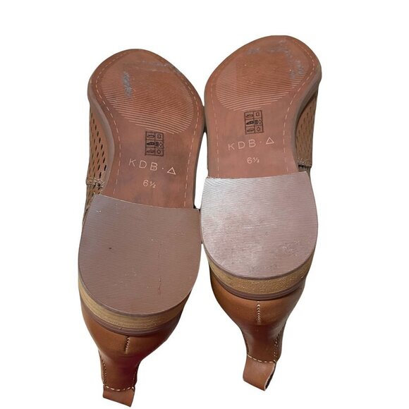 Kelsi Dagger Brooklyn Women's Alaska Brown Leather Perforated Ankle Booties 6.5 - Picture 9 of 10